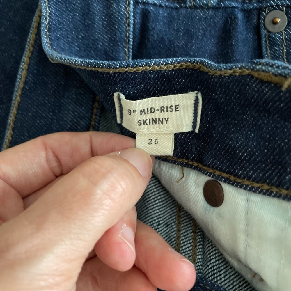 Madewell 9" Mid-Rise Skinny Jeans in Orland Wash: TENCEL™ Denim Edition - Picture 12 of 14